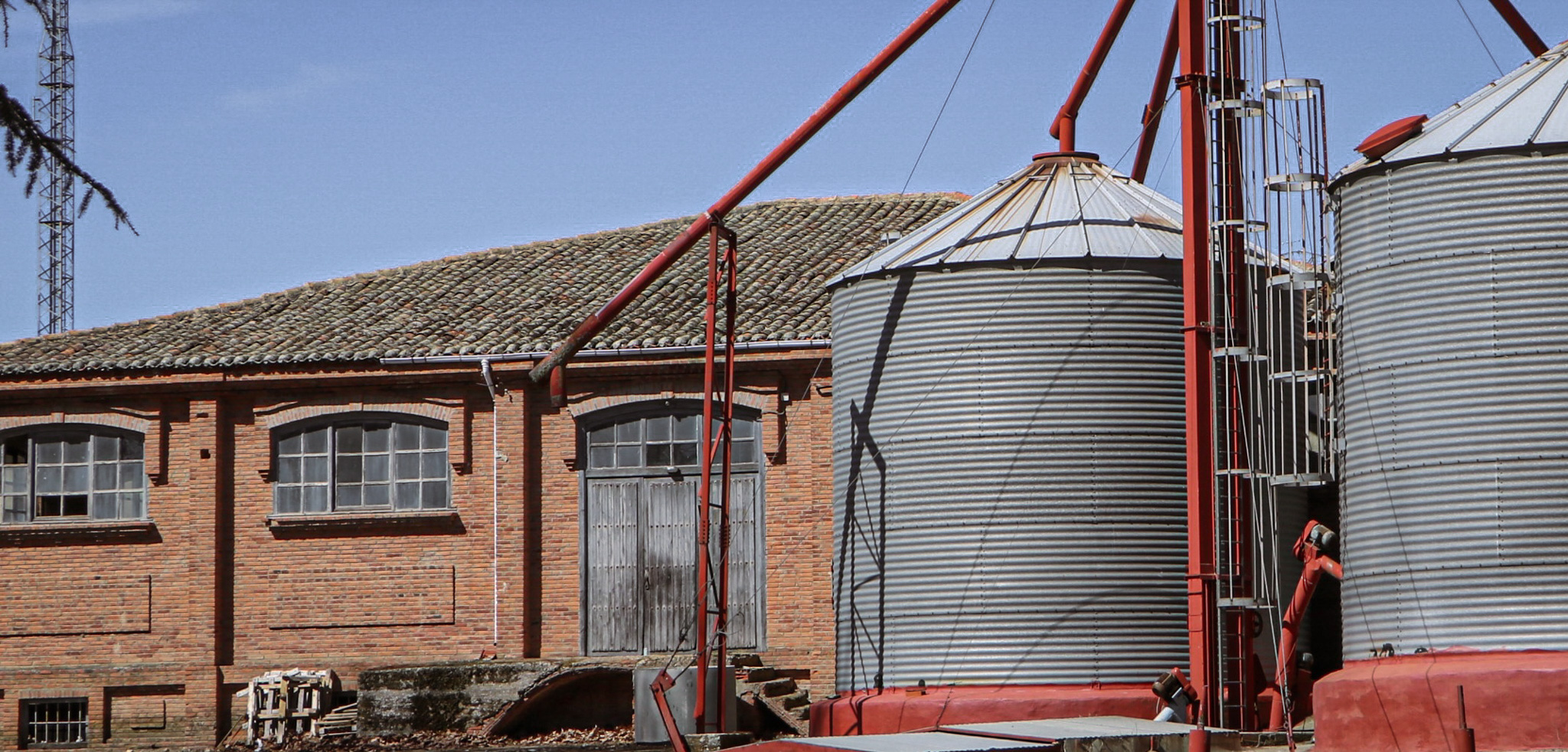 La Fábrica de Harinas — Silos y panera